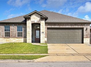 1102 Pasadena St, Portland, TX 78374