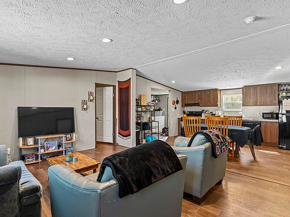 2nd image of 2831 Gobblers Run