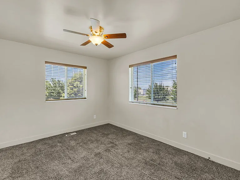 109 S 1125 W — Photo 17