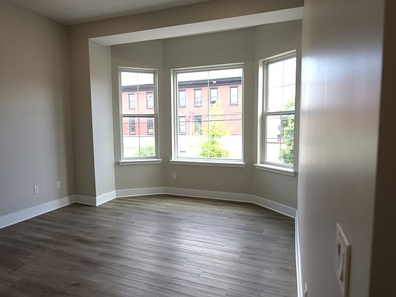 5th image of 4000 W Girard Ave #2B
