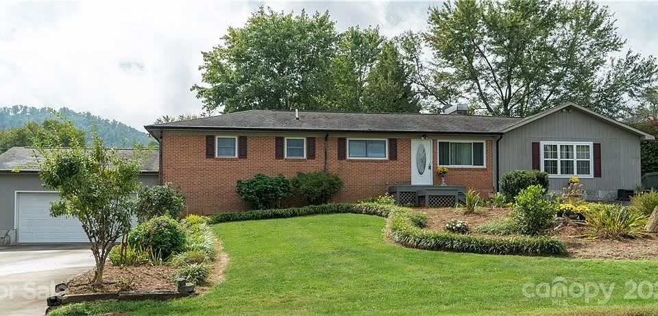 1st image of 2586 Holly Hills Ave