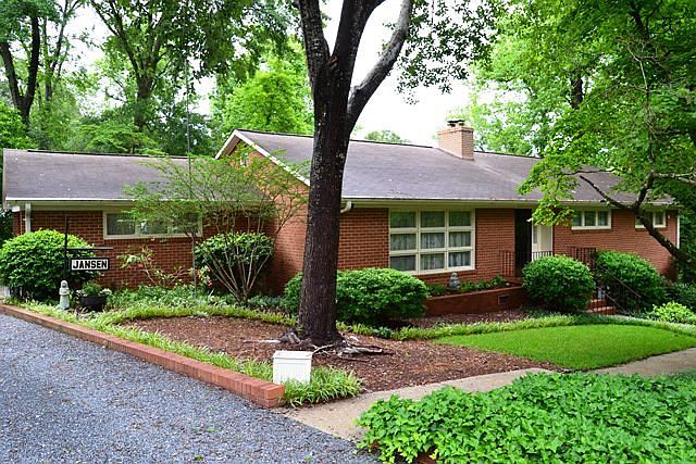 1st image of 120 Lakeway Dr