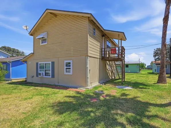 26 Bayberry Cir, Rockport, TX 78382