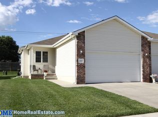 2515 W Timber Lake Dr, Lincoln, NE 68522