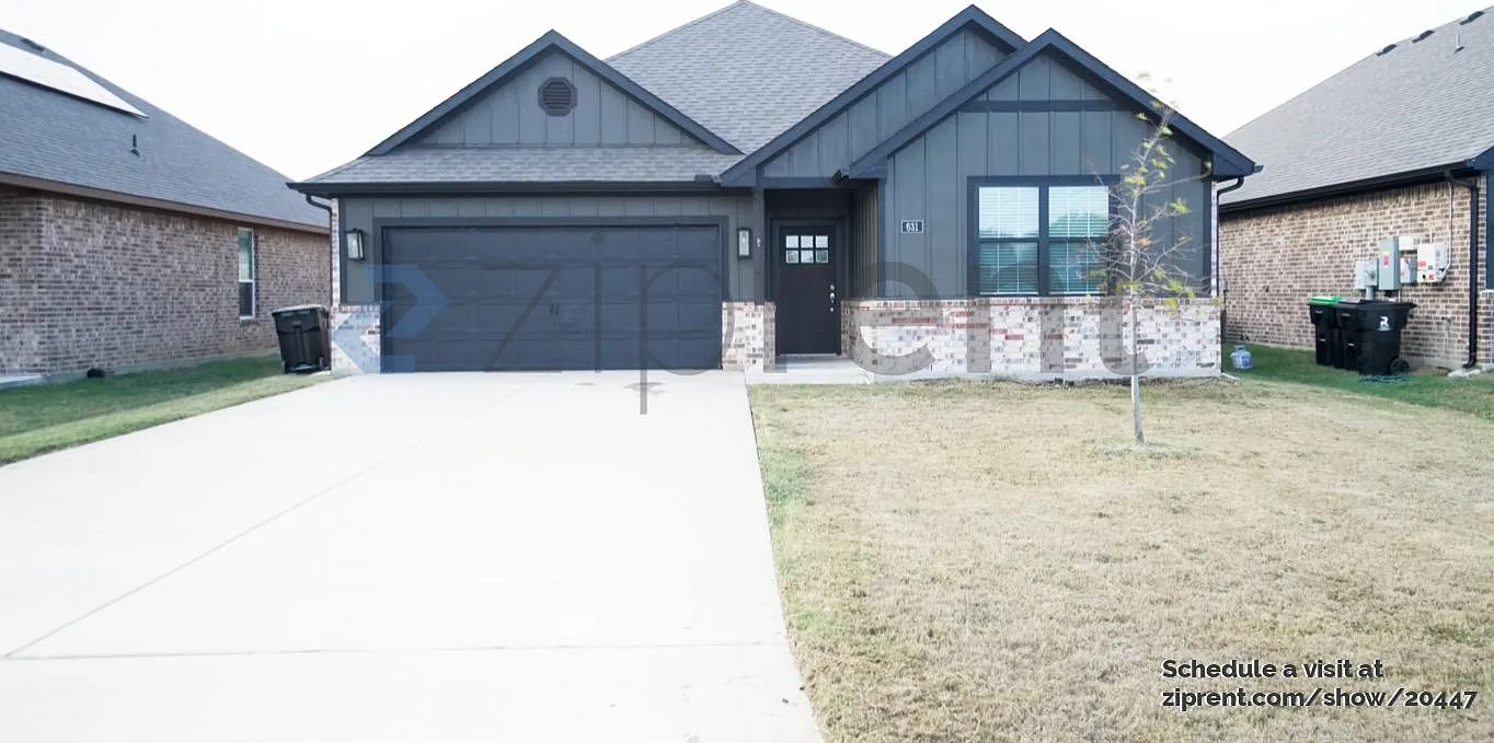 3 bed, 1780 sqft, $2,238 — Photo 1