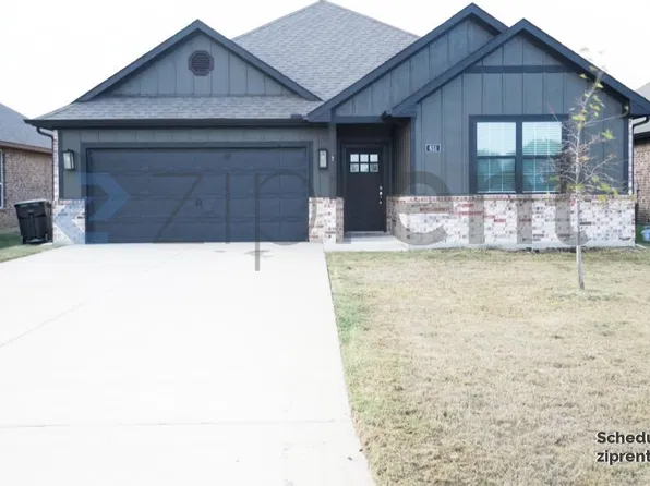631 Gould St, Pilot Point, TX