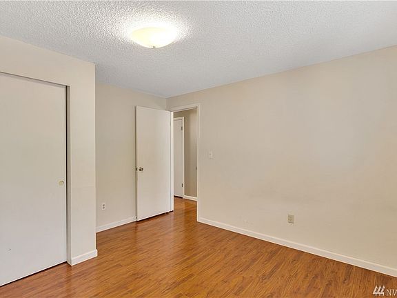 5th image of 20929 53rd Ave W