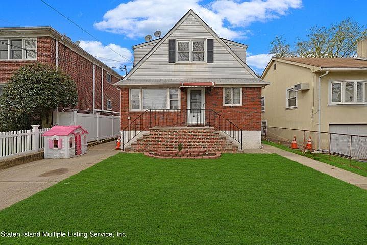 1st image of 399 Cromwell Ave #1