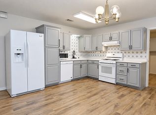 705 Sun Valley Dr, Denton, TX 76209