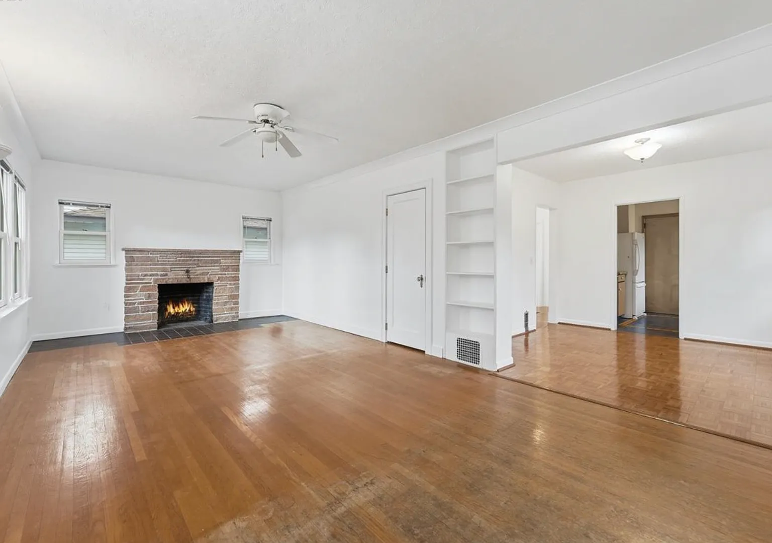 Discover Comfort & Charm in a Prime Location: 2BD/1B Single-Family Home! — Photo 1