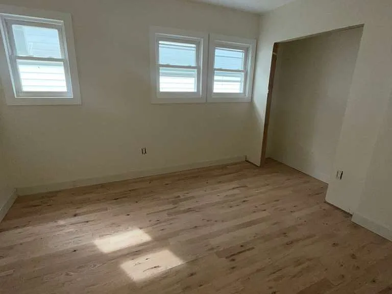 207 Hansbury Ave #1 — Photo 4