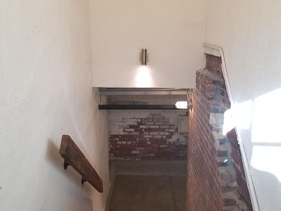 4th image of 1390 W 111th St #1390