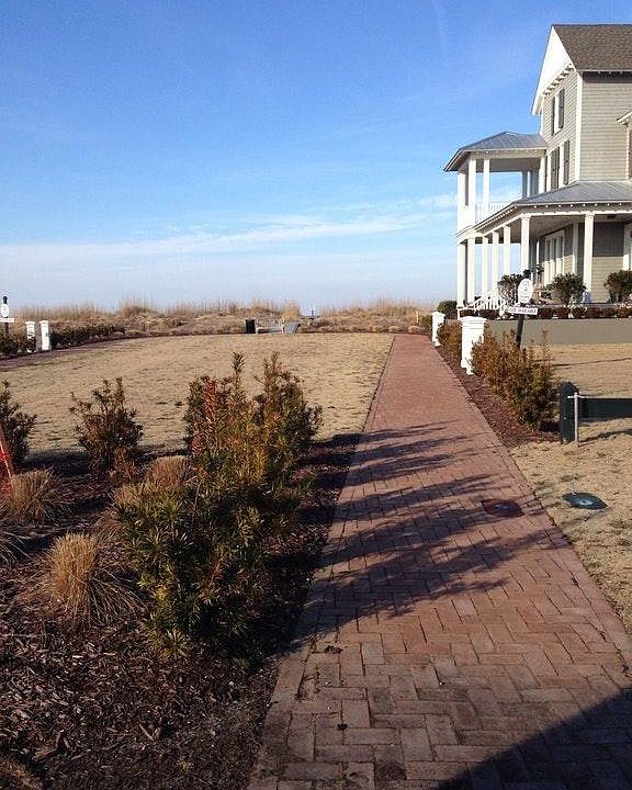 This park is in front of the home!