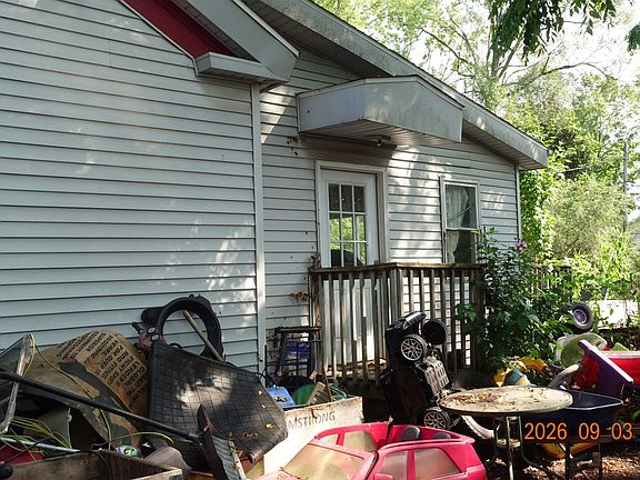 4th image of 515 Walnut St