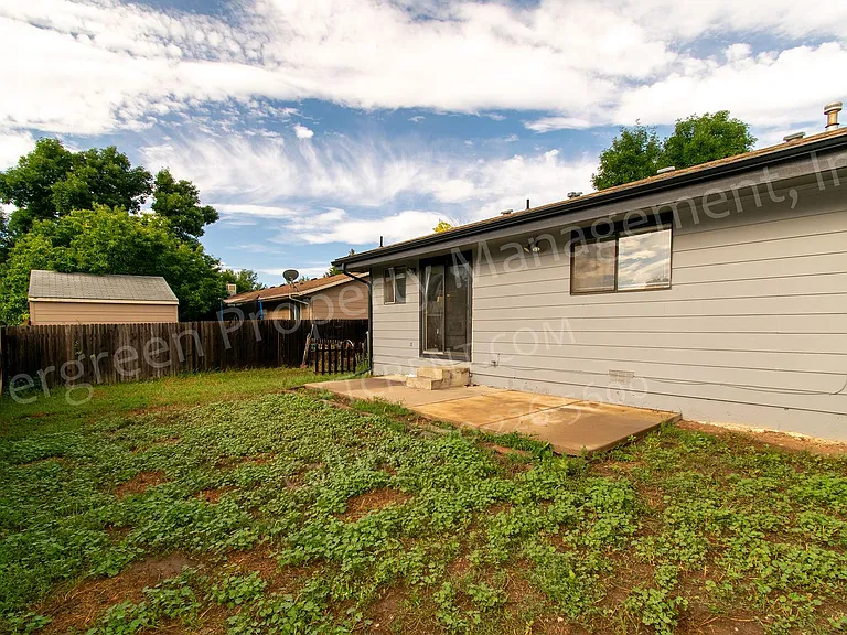 704 Ponderosa Dr — Photo 27
