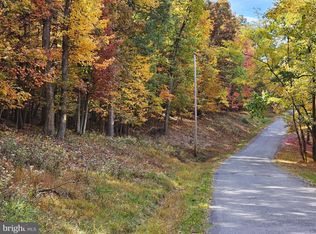 Sabrina Ln, Hedgesville, WV 25427