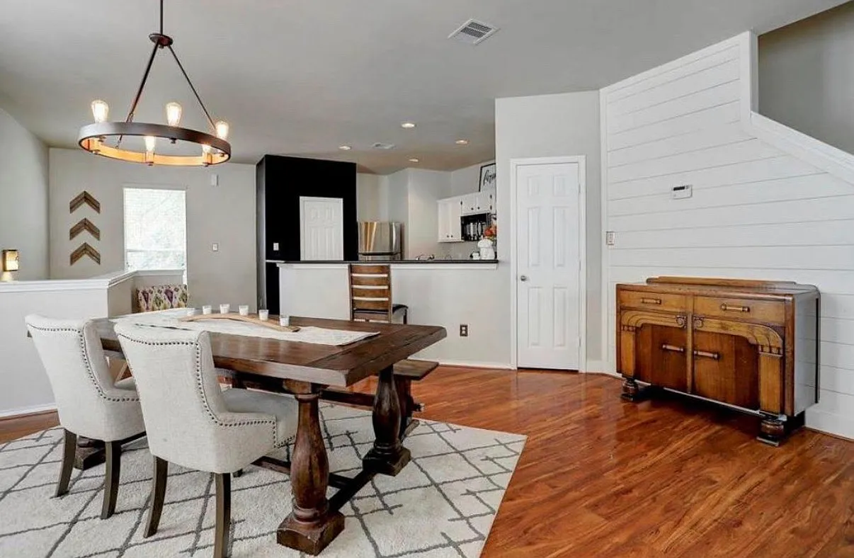 2 bed, 2042 sqft, $2,499 — Photo 4