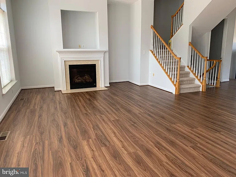 2403 Cypress Green Ln — Photo 14