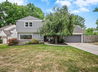 2329 Lyndway Rd, Beachwood, OH 44122
