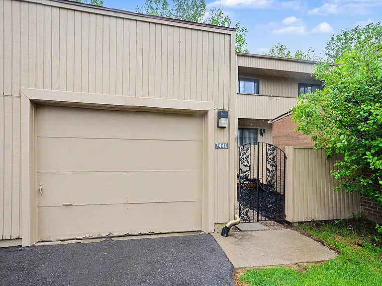 7440 Azalea Ct — Photo 23