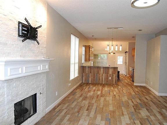 2nd image of 8700 San Joaquin Trl
