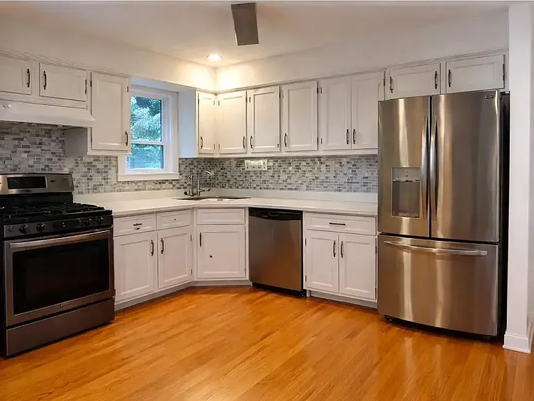 116 Merritt Ave #1 — Photo 4