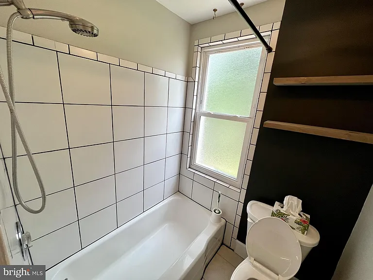 262 E Linden St — Photo 11