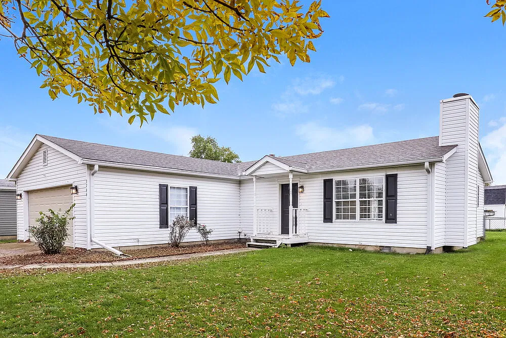 3 bed, 2.0 bath, 1248 sqft, $1,615 — Photo 3