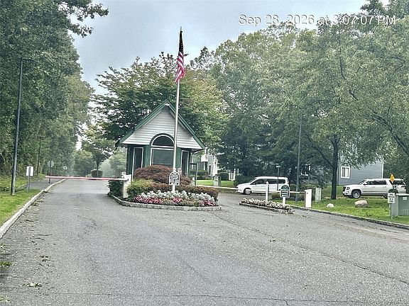 5th image of 11 Eric Drive