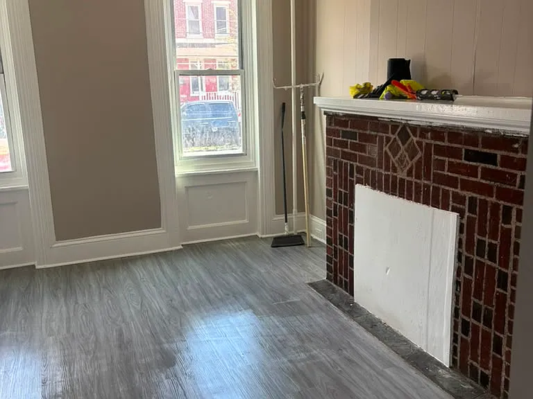 32 Tyler St — Photo 1