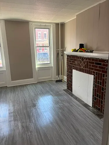 32 Tyler St Photo 1