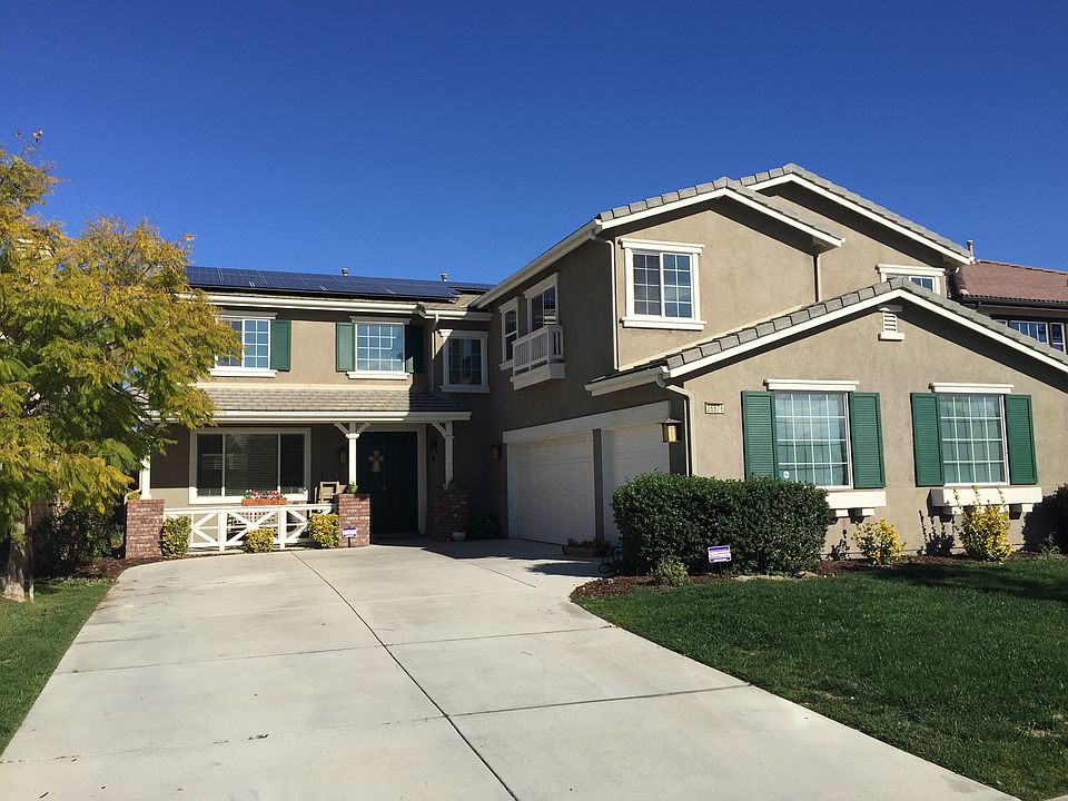 1st image of 36876 Maxmillian Ave