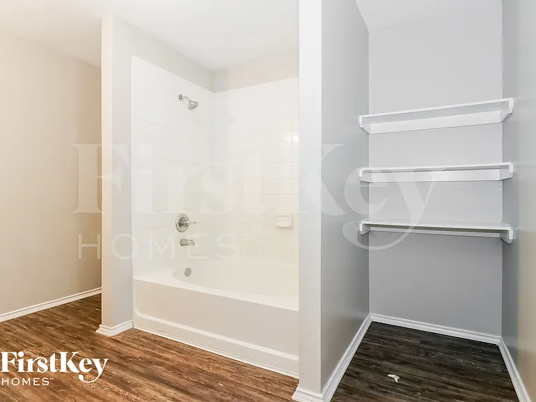 19811 Creston Cove Ct — Photo 10