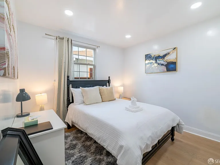 609 S Delaware St — Photo 17