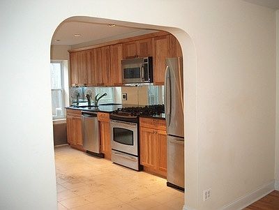 2nd image of 163 Huntington St APT 1