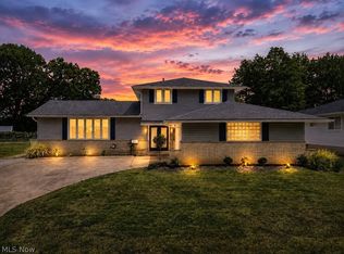 7171 Lakeview Dr, Parma, OH 44129