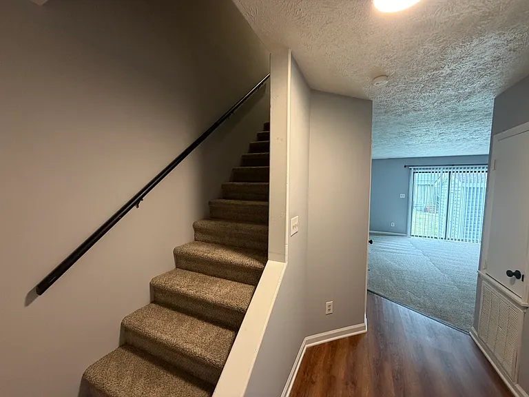 1405 Tangora Ln — Photo 2