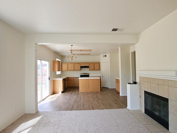 5th image of 11809 Harwood St
