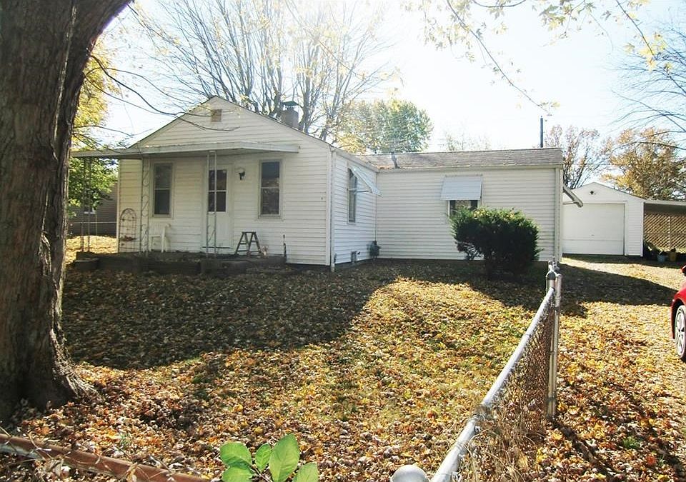 1st image of 2211 Whalen Ave