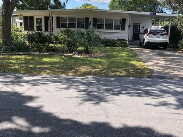 7545 First Circle Dr, Brooksville, FL 34613