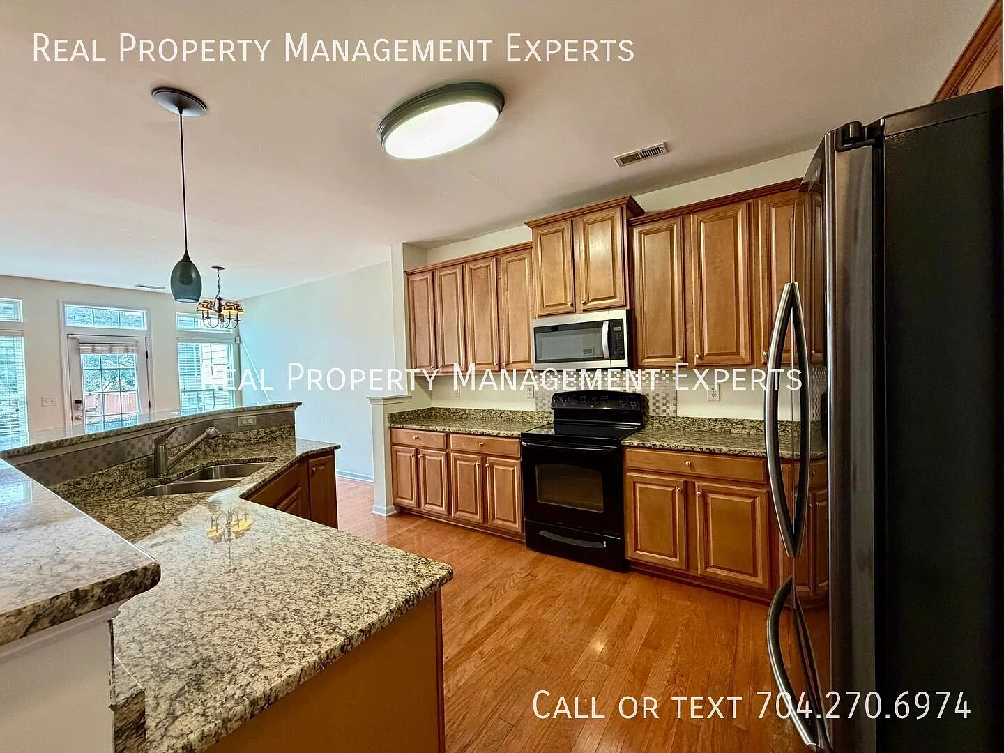 Spacious 3 Bedroom, 2 1/2 Bathroom Townhome in Gilead Ridge! — Photo 3