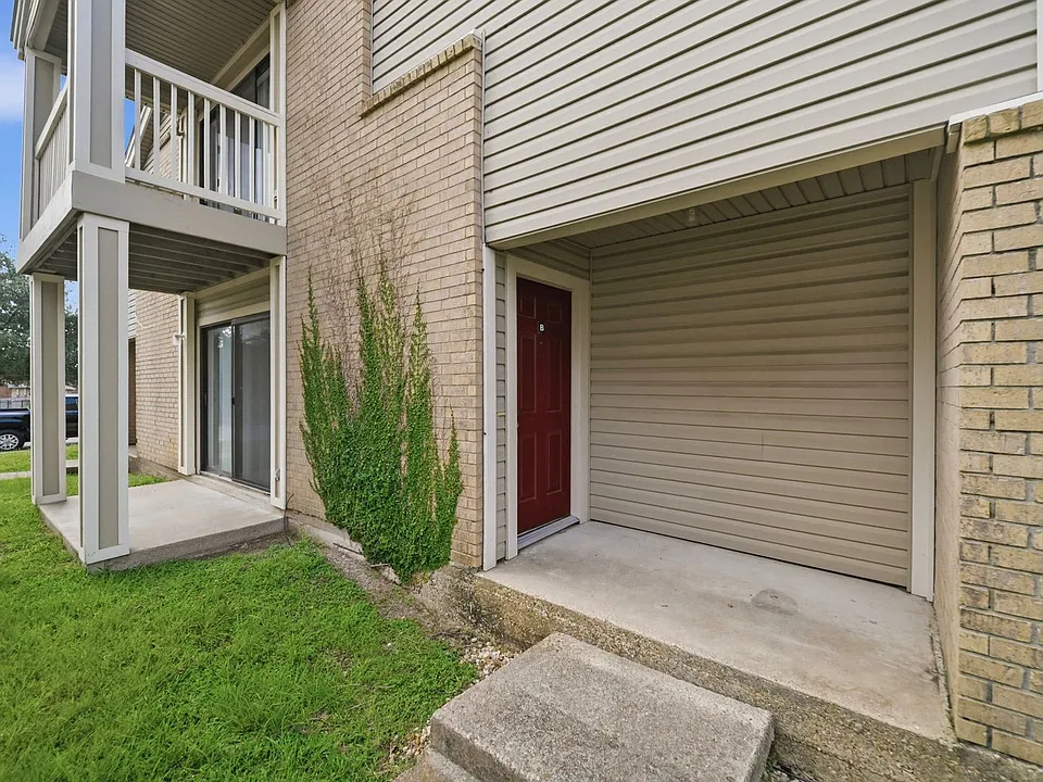 1112 Autumn Cir