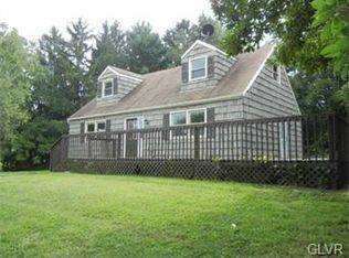 4952 Spruce St, Schnecksville, PA 18078