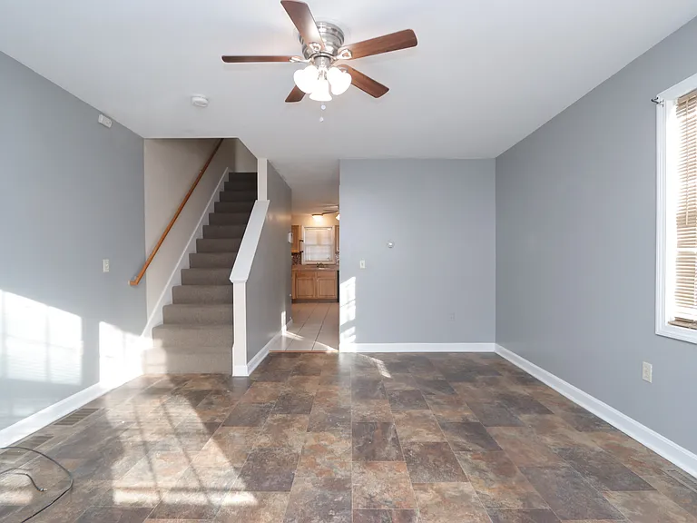 51-53 Winthrop St #R — Photo 3