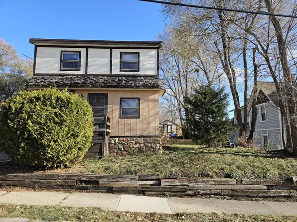 330 North Johnson STREET, Hartford, WI 53027