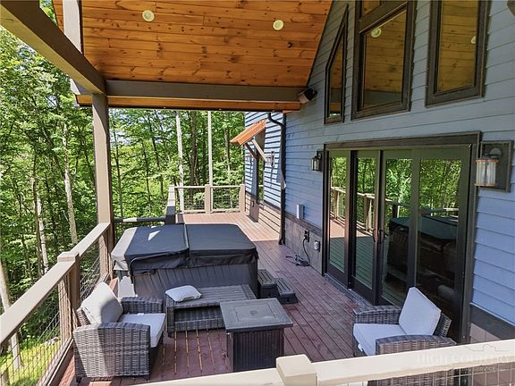 4th image of 780 Woodland Hills Drive