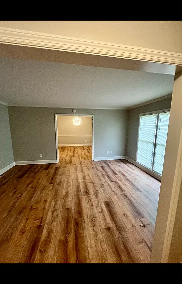 5820 Windsor Dr — Photo 9