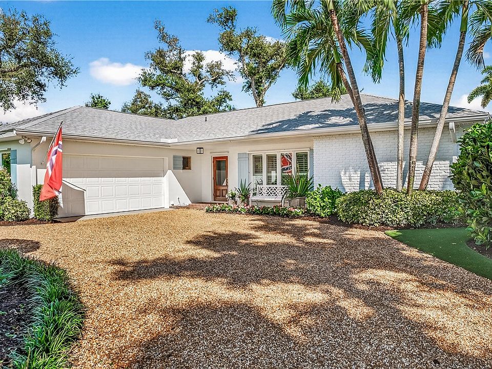 1st image of 555 Honeysuckle Ln