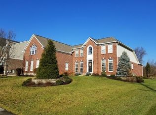 5808 Emerald Lake Dr, Fairfield, OH 45014