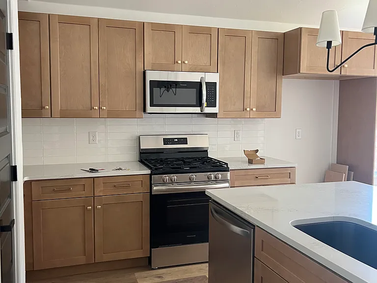 918 N Lewis St — Photo 3